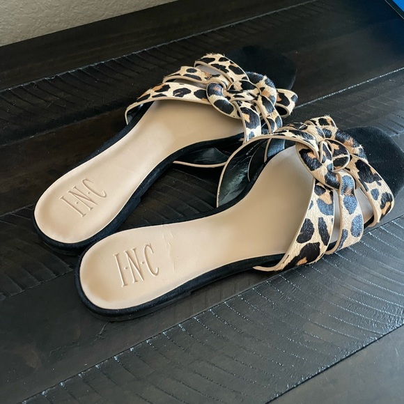 INC International Concepts Gargi Knotted Strap Leopard Slide Sandals - Picture 8 of 10